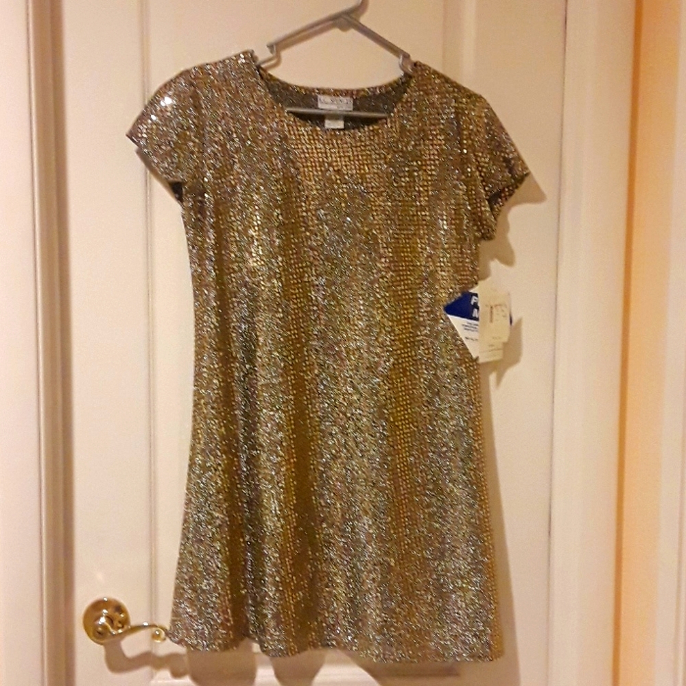 *CDR2 - NEW K.C. SPENCER GOLD SEQUIN SIZE 8 PETITE DRESS W/TAGS